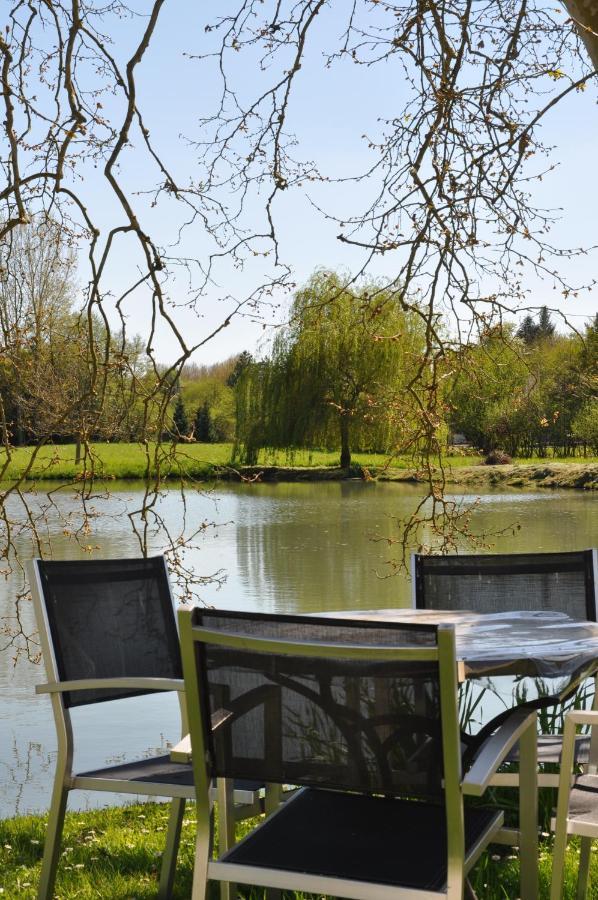 Moulin Du Fief Gentil Bed & Breakfast Blere Exterior photo