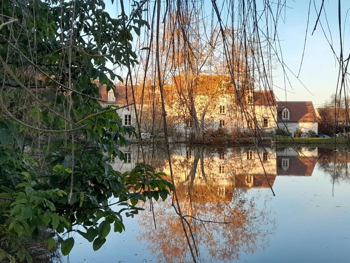 Moulin Du Fief Gentil Bed & Breakfast Blere Exterior photo